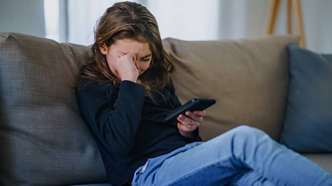 Learn to Spot these Examples of Teen Cyberbullying to Keep Your Kids Safe